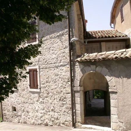 Studio Apartman Pino Appartement *